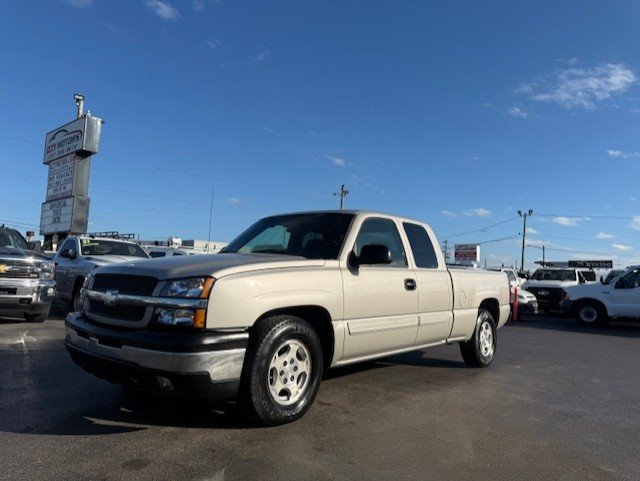 2004 Chevrolet Silverado 1500 LS