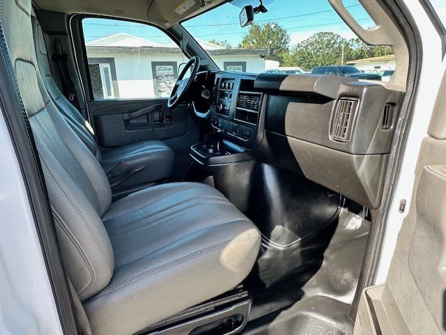 2016 Chevrolet Express Cargo Work Van - Photo 15