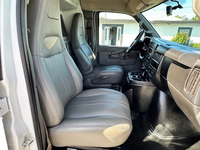 2016 Chevrolet Express Cargo Work Van - Photo 16