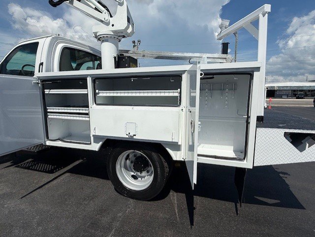 2009 GMC C5500 - Photo 10