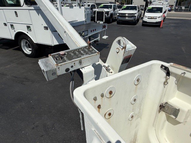 2009 GMC C5500 - Photo 14