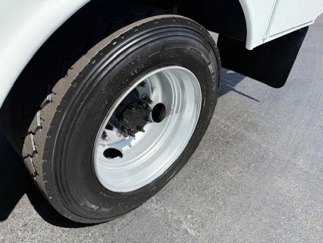 2009 GMC C5500 - Photo 17