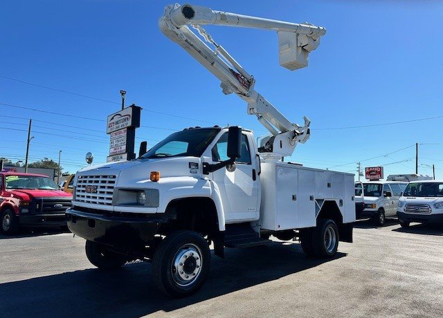 2006 GMC C5500's photo