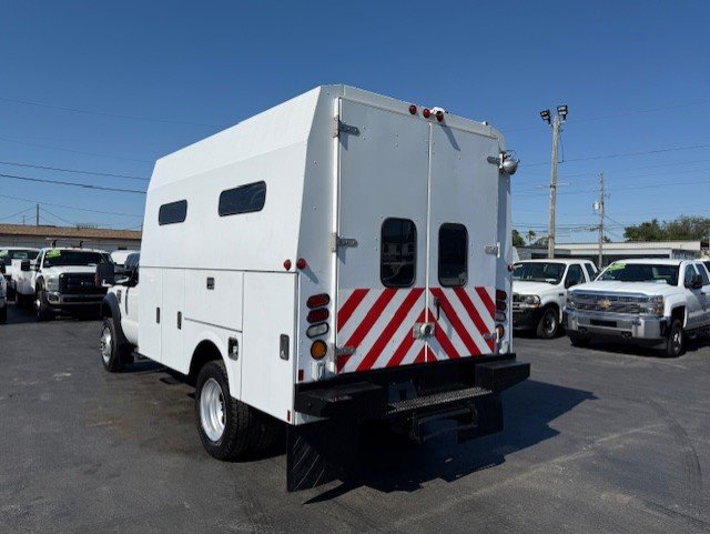 2009 Ford F-550 - Photo 7