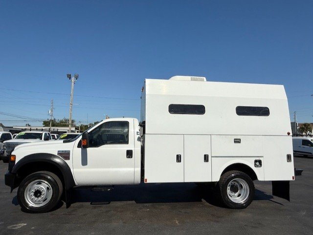 2009 Ford F-550 - Photo 8