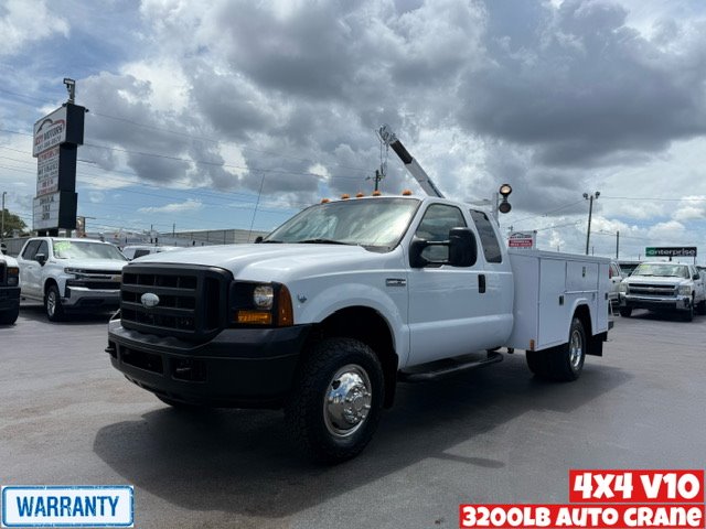 2006 Ford F-350 Super Duty Chassis Cab XL's photo