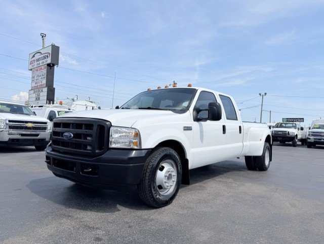 2007 Ford F-350 XL Crew Cab 156-In DRW's photo