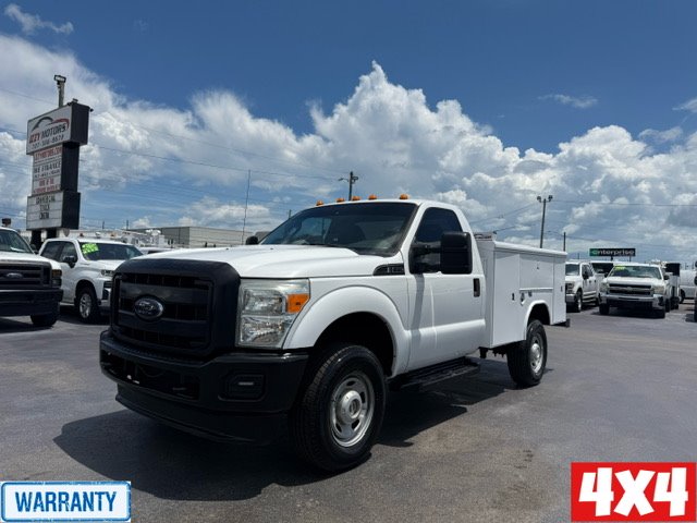 2012 Ford F-350 Super Duty Chassis Cab XL