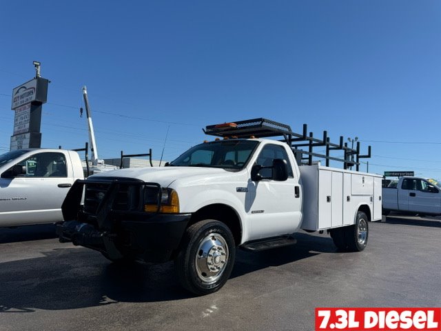 2001 Ford F-450's photo