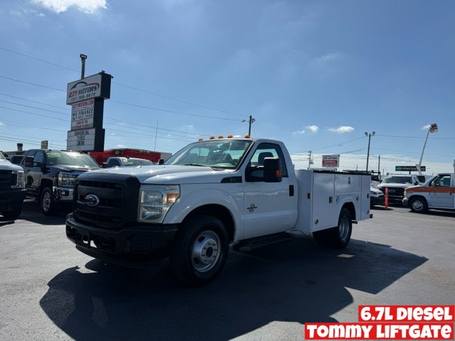 2011 Ford F-350 Super Duty Chassis Cab XL's photo